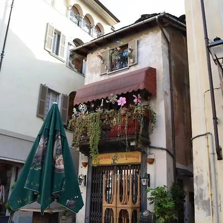 Attico Sul Fiume Apartament *