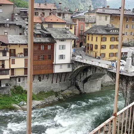 Attico Sul Fiume 아파트 *