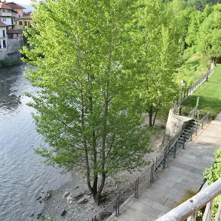 Attico Sul Fiume 아파트