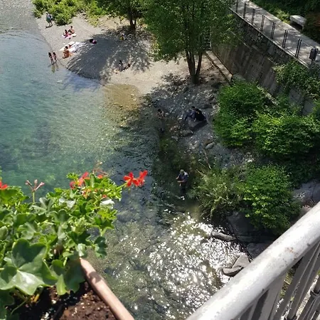 Attico Sul Fiume 아파트 *