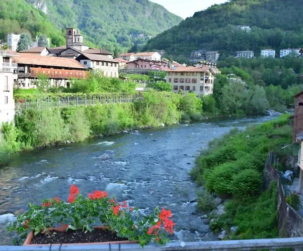 Attico Sul Fiume Lejlighed Varallo